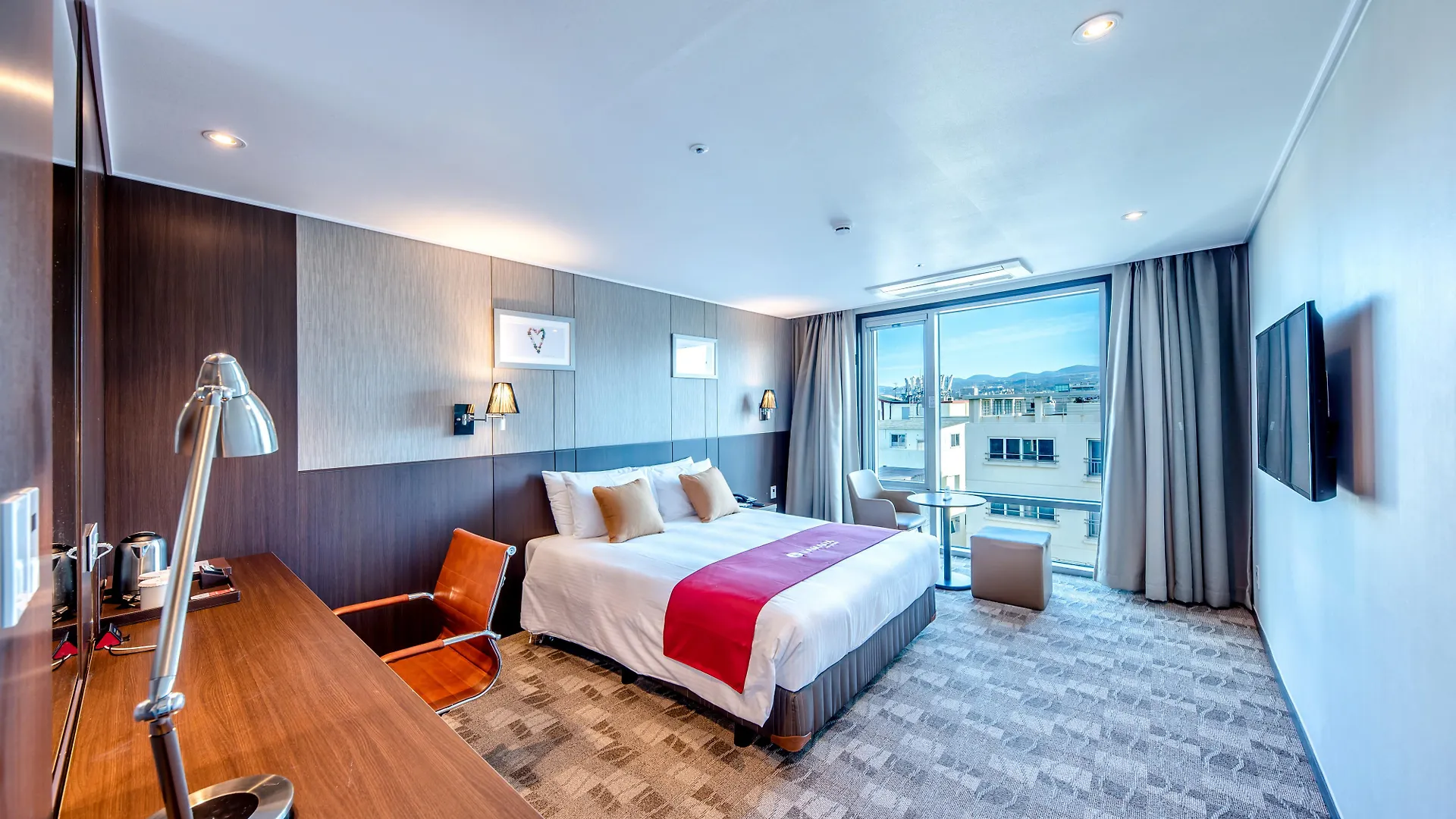Ramada By Wyndham Jeju City Hall Hotel