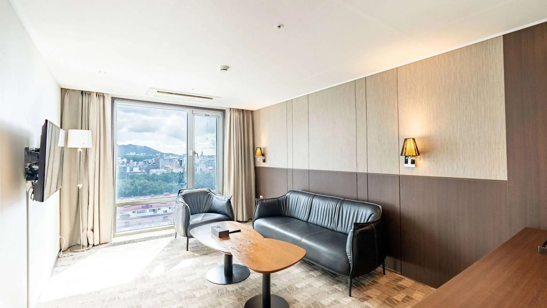 Ramada By Wyndham Jeju City Hall