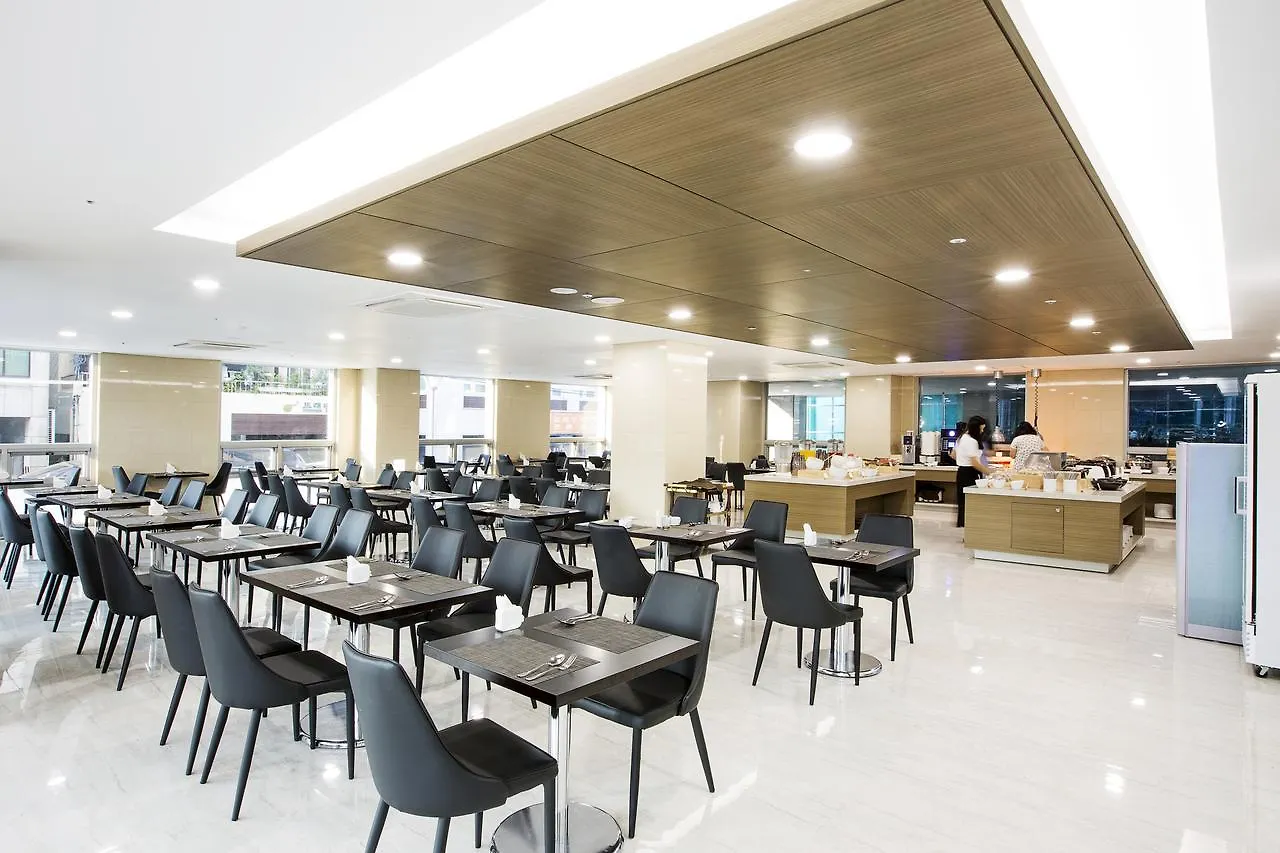 Hotel Ramada By Wyndham Jeju City Hall