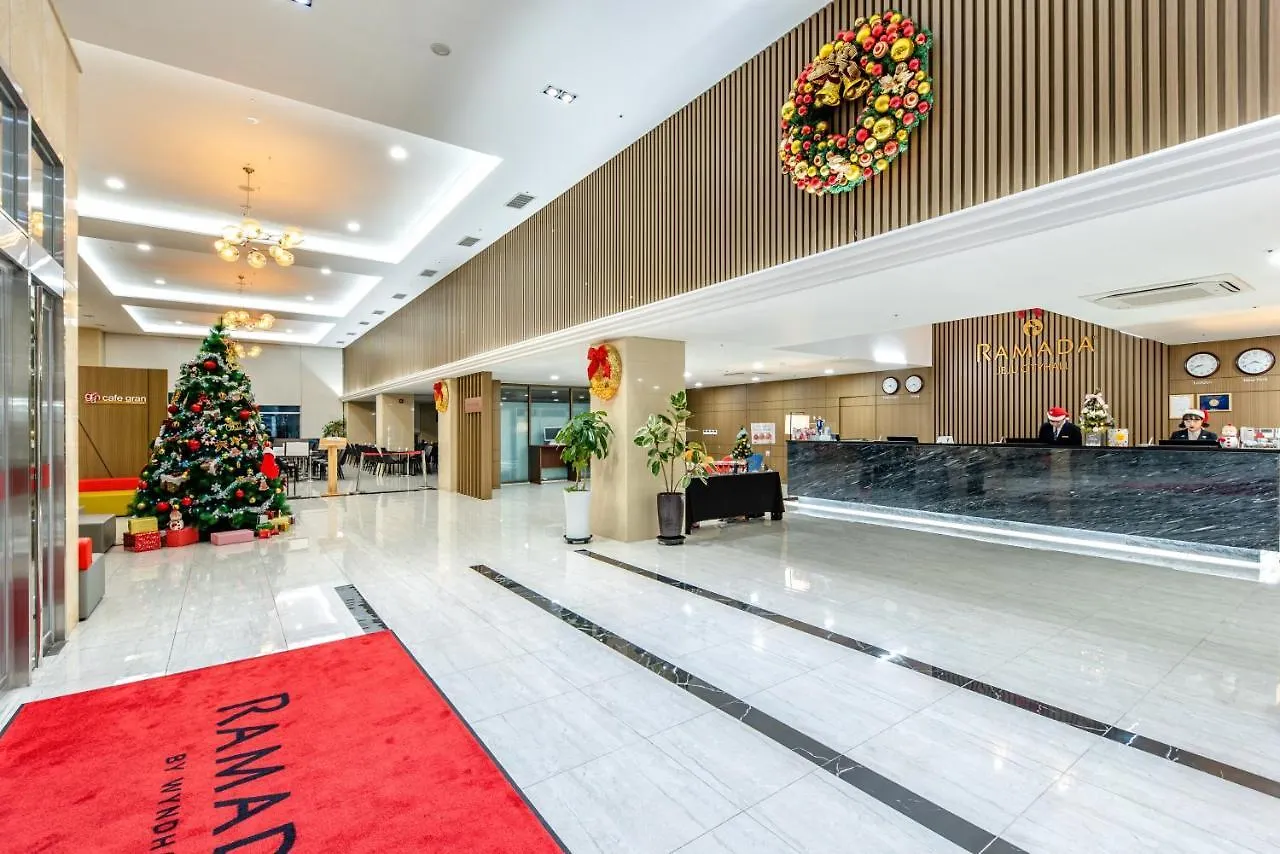 Hotel Ramada By Wyndham Jeju City Hall